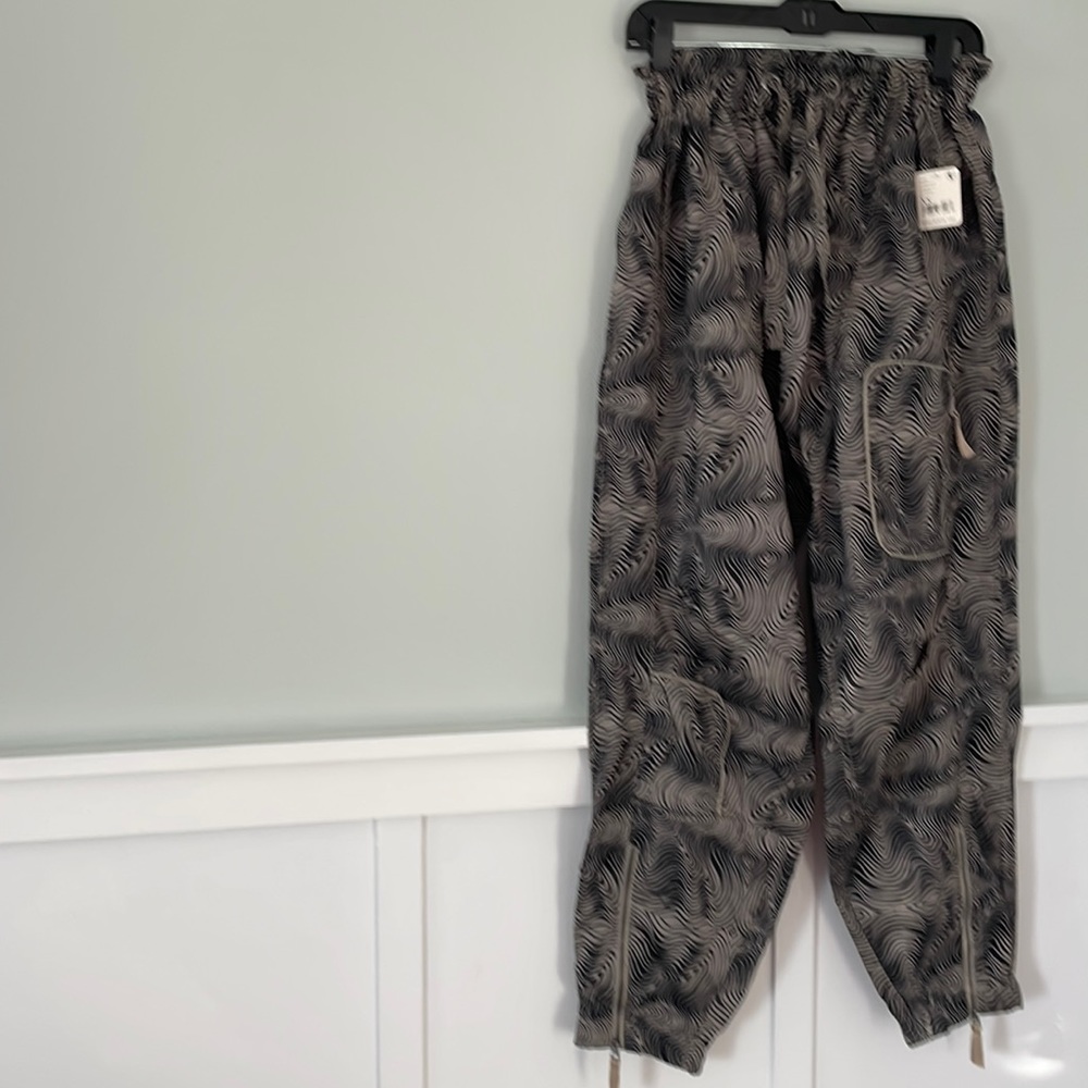 NWT Free People Spring Trekker Print Pant size XS